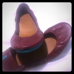 Tieks maroon ballet flats